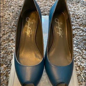 Cute wedge peep toe! Size 37